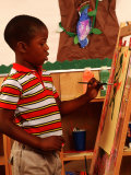 Student in Kindergarten Art Class Photographie par Bill Bachmann