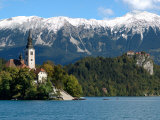 Bled Castle and Julian Alps, Lake Bled, Bled Island, Slovenia Photographie par Lisa S. Engelbrecht