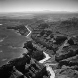 Colorado River Winding its Way Through Grand Canyon National Park Lámina fotográfica por Frank Scherschel Colorado River Winding its Way Through Grand Canyon National Park Lámina fotográfica por Frank Scherschel