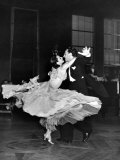 Professional Dancers Waltzing During a Show at the Rainbow Room Above Rockefeller Center Lámina fotográfica por Peter Stackpole