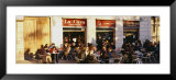 Tourists Sitting Outside of a Cafe, Barcelona, Spain ポスター - パノラマ写真・