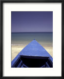 Boat on Pinney Beach, Nevis, Caribbean Posters par Robin Hill
