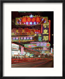 Neon Lights at Night on Nathan Road, Tsim Sha Tsui, Kowloon, Hong Kong, China, Asia Poster autor Gavin Hellier Neon Lights at Night on Nathan Road, Tsim Sha Tsui, Kowloon, Hong Kong, China, Asia Poster autor Gavin Hellier