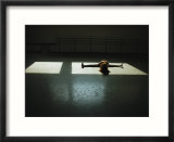 A Young Dance Student Limbers up in a Juilliard School Studio Affiches par Jodi Cobb