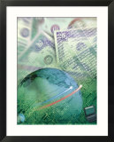 Globe with Money, Bills and Circuit Board Posters par Guy Crittenden