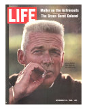 Former Green Beret Col. Robert Rheault, Smoking Cigarette, November 14, 1969 Fototryk i høj kvalitet af Henry Groskinsky