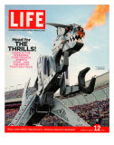 42-foot-tall Monster Truck Robosaurus at Charlotte Motor Speedway, NC, August 12, 2005 Lámina fotográfica por Phillip Toledano 42-foot-tall Monster Truck Robosaurus at Charlotte Motor Speedway, NC, August 12, 2005 Lámina fotográfica por Phillip Toledano