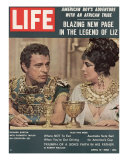 Actors Richard Burton and Elizabeth Taylor on Set of Film "Cleopatra,", April 13, 1962 Photographie par Paul Schutzer