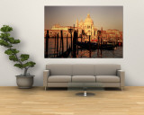 Gondolas in a Canal, Venice, Italy Reproduction murale géante