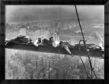 Break Time, Rockefeller Center, 1932 Posters af Charles C. Ebbets Break Time, Rockefeller Center, 1932 Posters af Charles C. Ebbets