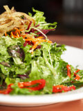 Close-Up of Greens in Lettuce in Restaurant Lámina fotográfica Close-Up of Greens in Lettuce in Restaurant Lámina fotográfica