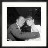 Audrey Hepburn with Rex Harrison at the New York Premier of My Fair Lady, October 1964 Photographie encadrée