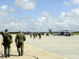 Aircrews Prepare to Depart to Provide Search and Rescue Support, September 12, 2008 Lámina fotográfica por Stocktrek Images