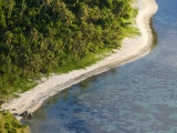 Beach and Coral Reef, Tumon Bay, Guam, Micronesia Photographie par Michele Falzone