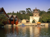 Kunming Hu Lake, Summer Palace Park, Summer Palace, Beijing, China Photographic Print by Gavin Hellier
