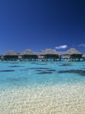 Beach Huts, Moorea, French Polynesia Photographie par Neil Farrin