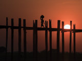 U Bein Bridge, Taugthaman Lake, Amarapura, Mandalay, Myanmar Photographie par Jane Sweeney