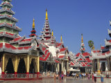 Shwedagon Pagoda, Yangon, Burma Photographic Print by Steve Vidler