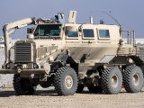 Buffalo Mine Protected Vehicle Photographie par Stocktrek Images 