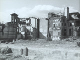 Ruins of Lungamo Degli Acciauoli in Florence before Reconstruction Lámina fotográfica por Vincenzo Balocchi Ruins of Lungamo Degli Acciauoli in Florence before Reconstruction Lámina fotográfica por Vincenzo Balocchi