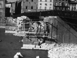 View of the S. Trinita Bridge at Ponte Vecchio Taken before Reconstruction Lámina fotográfica por Vincenzo Balocchi View of the S. Trinita Bridge at Ponte Vecchio Taken before Reconstruction Lámina fotográfica por Vincenzo Balocchi