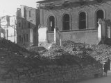 Ruins of Some Houses in Downtown Florence Bombed During the Second World War Lámina fotográfica por Vincenzo Balocchi Ruins of Some Houses in Downtown Florence Bombed During the Second World War Lámina fotográfica por Vincenzo Balocchi