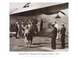 Boeing-B314: Pasajeros llegando a La Guardia, 1939 Lámina giclée por Clyde Sunderland