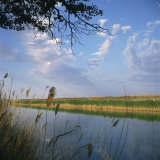Kara Kum Canal Brings Water from the River Amu Darya, to Irrigate Fields, Turkmenia Photographie par Christopher Rennie