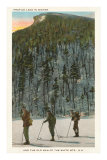 Skieurs au pied de l'« Old Man » des White Mountains, New Hampshire Affiches