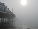 Morning Mist, Eastbourne Pier Photographie par Paul Tolhurst