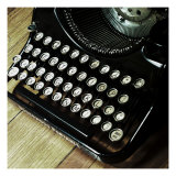 American Antiques: Typewriter Giclee Print by Nicolas Hugo