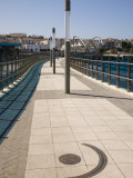 Celtic Gateway Bridge, New Pedestrian Walkway Footbridge, Holyhead, Anglesey, Wales, UK Photographie par Pearl Bucknall