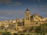 Town Skyline, La Rioja, Calahorra, Castile Leon, Spain, Europe Lámina fotográfica por Michael Busselle Town Skyline, La Rioja, Calahorra, Castile Leon, Spain, Europe Lámina fotográfica por Michael Busselle