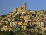 Christian Church on the Skyline and Houses in the Village of Eus, Languedoc Roussillon, France Fotografisk trykk av Michael Busselle Christian Church on the Skyline and Houses in the Village of Eus, Languedoc Roussillon, France Fotografisk trykk av Michael Busselle