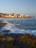 Old Town and Beach, L'Lle Rousse, Corsica, France, Mediterranean, Europe Fotografisk trykk av Mark Banks Old Town and Beach, L'Lle Rousse, Corsica, France, Mediterranean, Europe Fotografisk trykk av Mark Banks