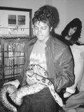 Michael Jackson Seen Here with Musles the Boa Constricter, September 1983 Fotografie-Druck