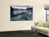 Tranquil Landscape and Pier, Derwent Water, Lake District, Cumbria, England Reproduction murale géante par Peter Adams