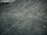 Hummingbird formation etched into the Ica Desert Photographie par Bobby Haas