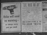 Poster Reminding Citizens to Carry Gas Masks in Case of German Air Raid Attacks Lámina fotográfica por David Scherman