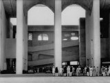 Punjab High Court Building, Ramps Instead of Stairs, in the New Capital City of Punjab Premium fotografisk trykk av James Burke