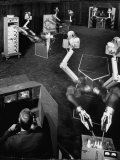 Mobot the Magnificent Mobile Robot Invented by Hughes Aircraft Electronic Labs Lámina fotográfica por J. R. Eyerman
