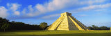 Pyramid in a Field, Kukulkan Pyramid, Chichen Itza, Yucatan, Mexico Reprodukcja zdjęcia autor Panoramic Images Pyramid in a Field, Kukulkan Pyramid, Chichen Itza, Yucatan, Mexico Reprodukcja zdjęcia autor Panoramic Images