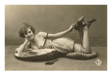 Woman in Slip and Shoes Lámina giclée