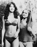 Phoebe Cates Photo
