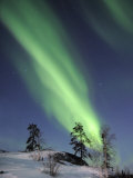 Northern Lights Northwest Territories, March 2008, Canada Photographie par Eric Baccega