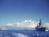 Battleship and Other Ships Taking Part in Us Navy Manuevers Off Hawaii Fotoprint van Carl Mydans Battleship and Other Ships Taking Part in Us Navy Manuevers Off Hawaii Fotoprint van Carl Mydans