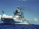 Battleship During Us Navy Manuevers Off the Hawaiian Islands Lámina fotográfica por Carl Mydans