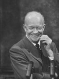 President Dwight D. Eisenhower at Press Conference Lámina fotográfica
