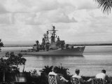US Armed Forcese Destroyer Sullivan in Guantanamo Bay at the Time of the Cuban Missile Crisis Lámina fotográfica