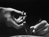 Skilled Hands of a Pediatric Surgeon at John Hopkins Hospital Lámina fotográfica